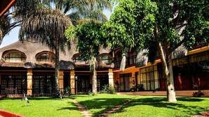 Ảnh chưa phân loại, 2 trong số 16 ảnh, nút