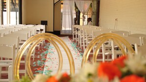 Ảnh chưa phân loại, 5 trong số 16 ảnh, nút