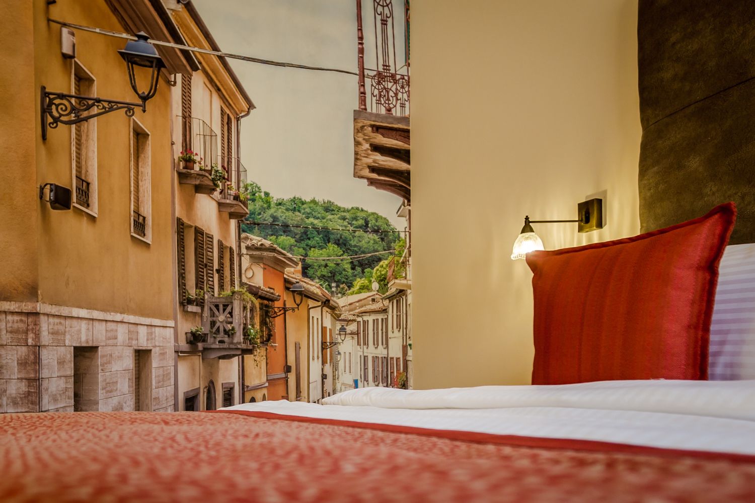 1 bedroom, premium bedding, in-room safe, desk