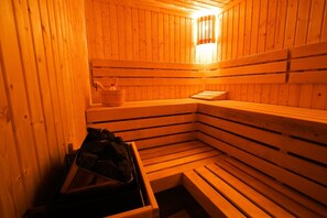 Sauna, baño de vapor y masajes 