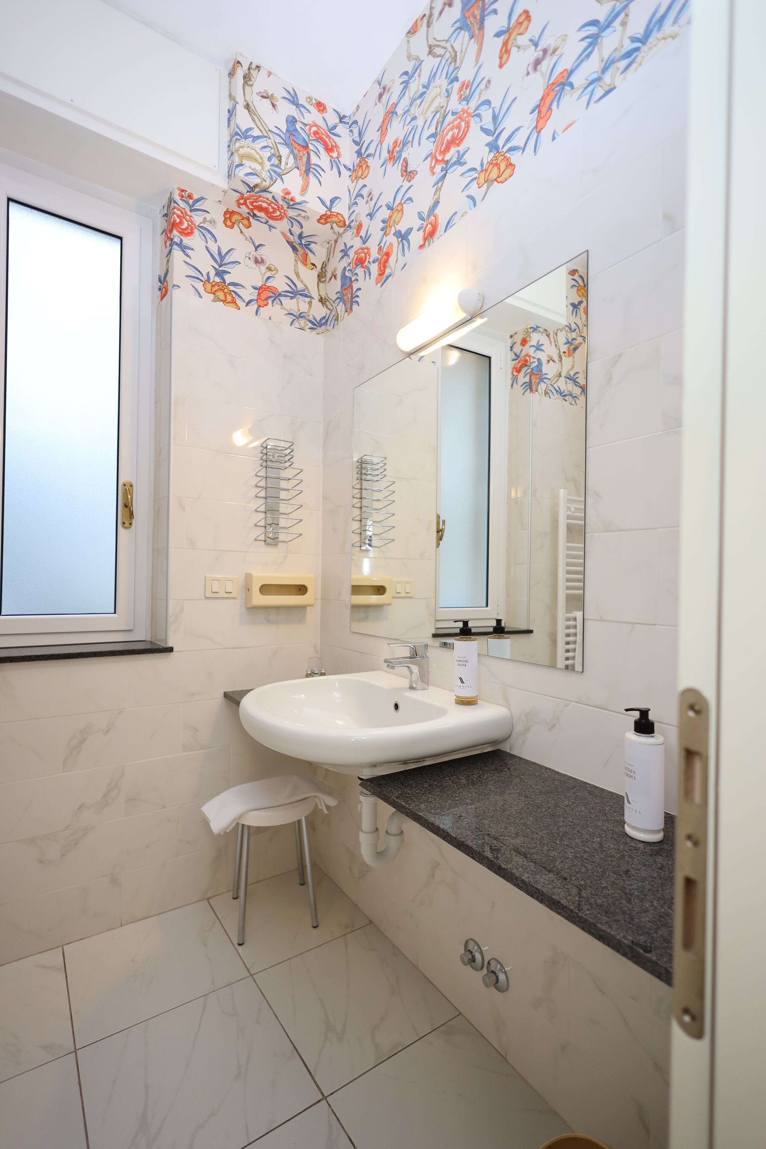 junior suite vista mare con balcone | bathroom | free toiletries, hair dryer, bathrobes, slippers