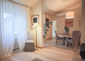 In-room dining - Alfani Luxury Loft (Florence)