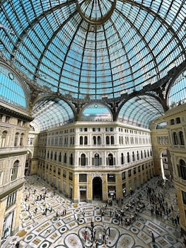 Caruso Place Boutique & Wellness Suites