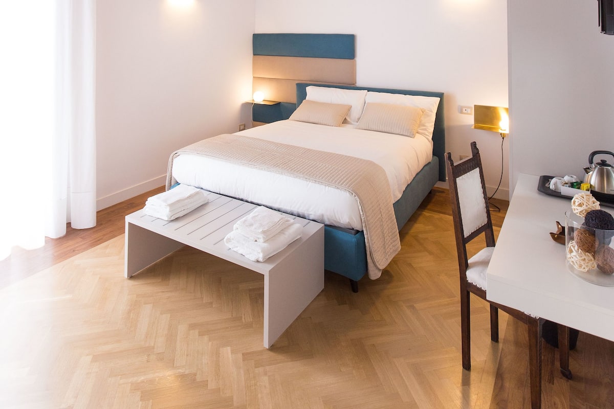 Traditional Triple Room, City View