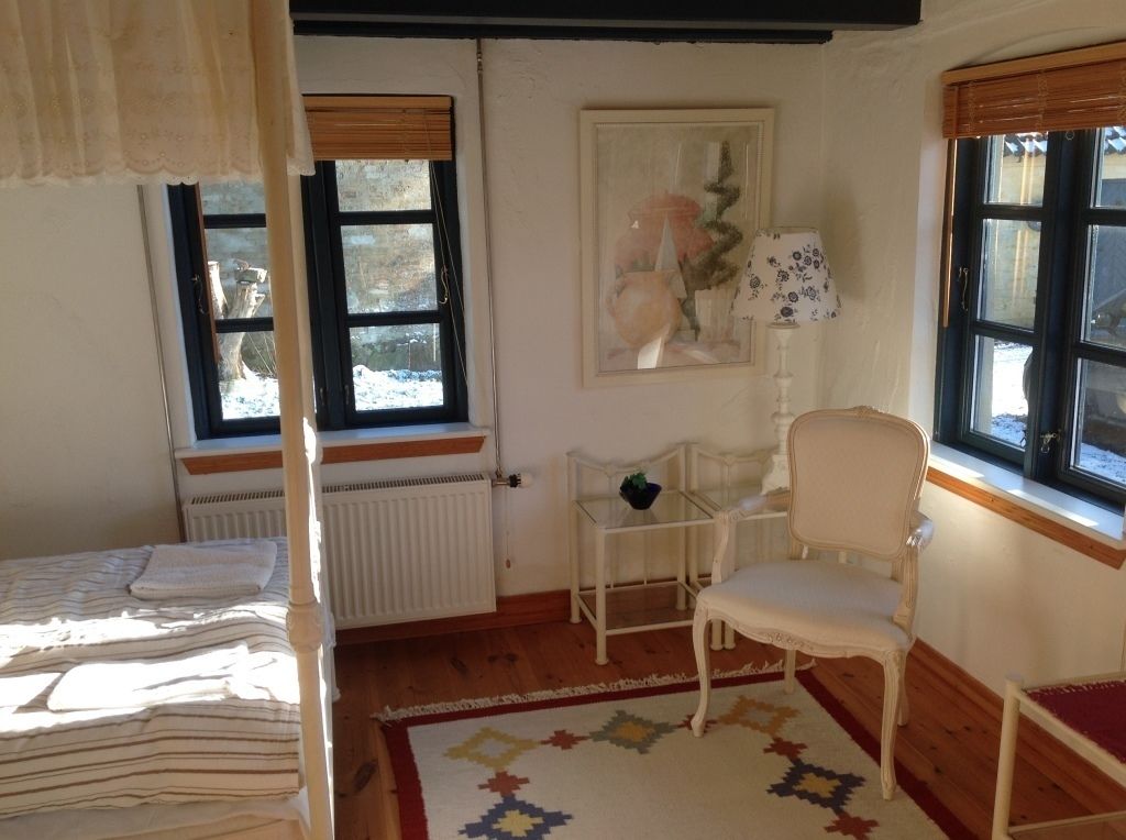 Double Room | Individually decorated, individually furnished, desk, cribs/infant beds