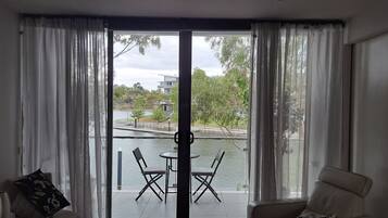 Premium Apartment, 2 Bedrooms, Marina View | Living area