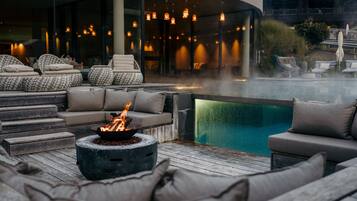 Indoor pool, outdoor pool, sun loungers