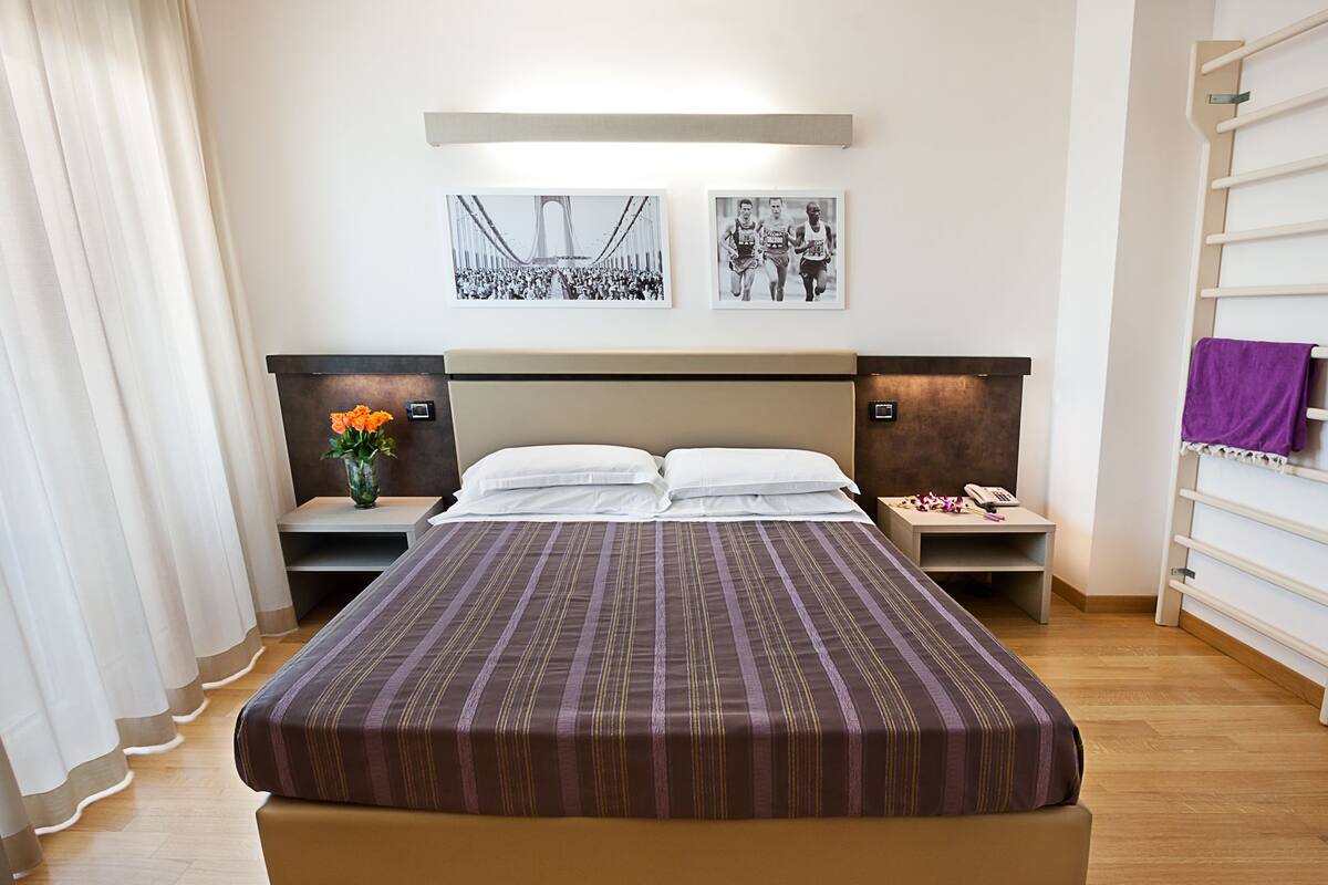 Minibar, in-room safe, desk, blackout curtains
