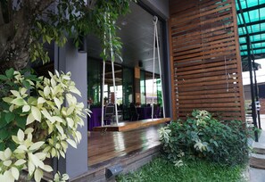 Terrace/patio - Must Come Boutique Hotel (Phrae)