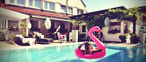 Seasonal outdoor pool