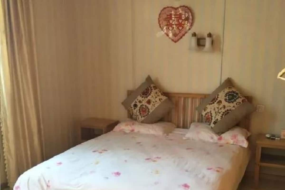 Comfort Suite(Mainland Chinese Citizen Only) | Desk, blackout curtains, free WiFi