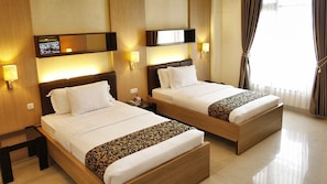 Deluxe Room | In-room safe, desk, rollaway beds, free WiFi