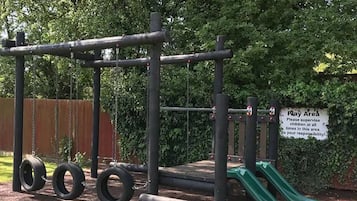 Children’s play area – outdoor