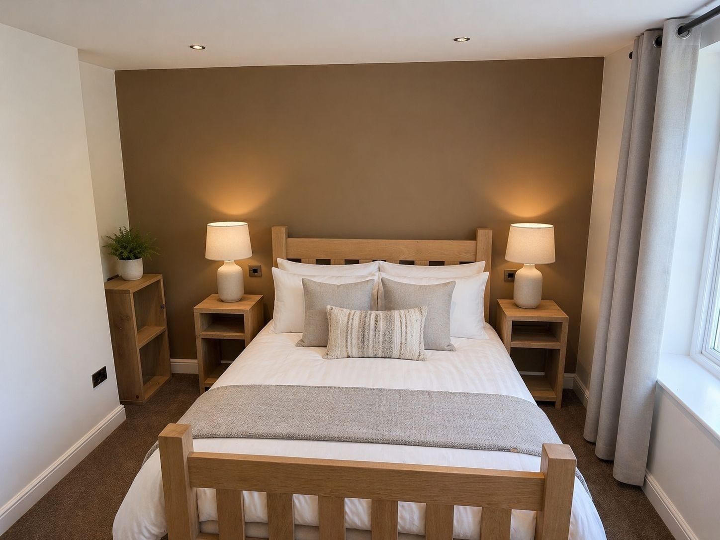 标准双人房, 1 张特大床 | 特色装修、特色家居、办公桌、遮光窗帘