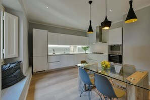 In-room dining - Ponte Vecchio Deluxe (Florence)