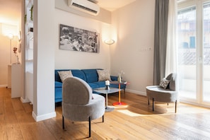 Apartment, 3 Bedrooms, Terrace | Living area