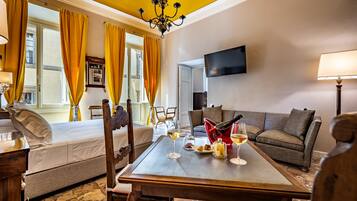 Suite Junior, 1 chambre, balcon, vue ville