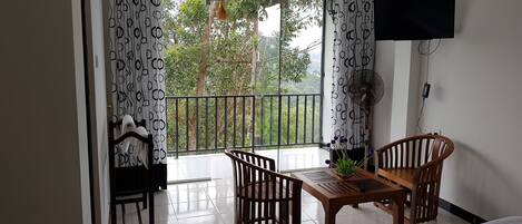 Chambre familiale | 1 chambre, bureau, rideaux dâobscurcissement, accĂšs au Wi-Fi (inclus)