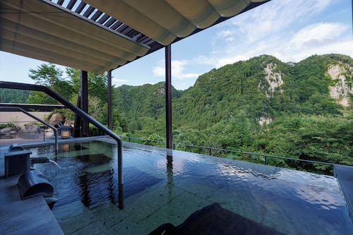 Okuhita Onsen Umehibiki