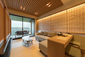 Zimmersafe, Schreibtisch, kostenloses WLAN, Bettwäsche