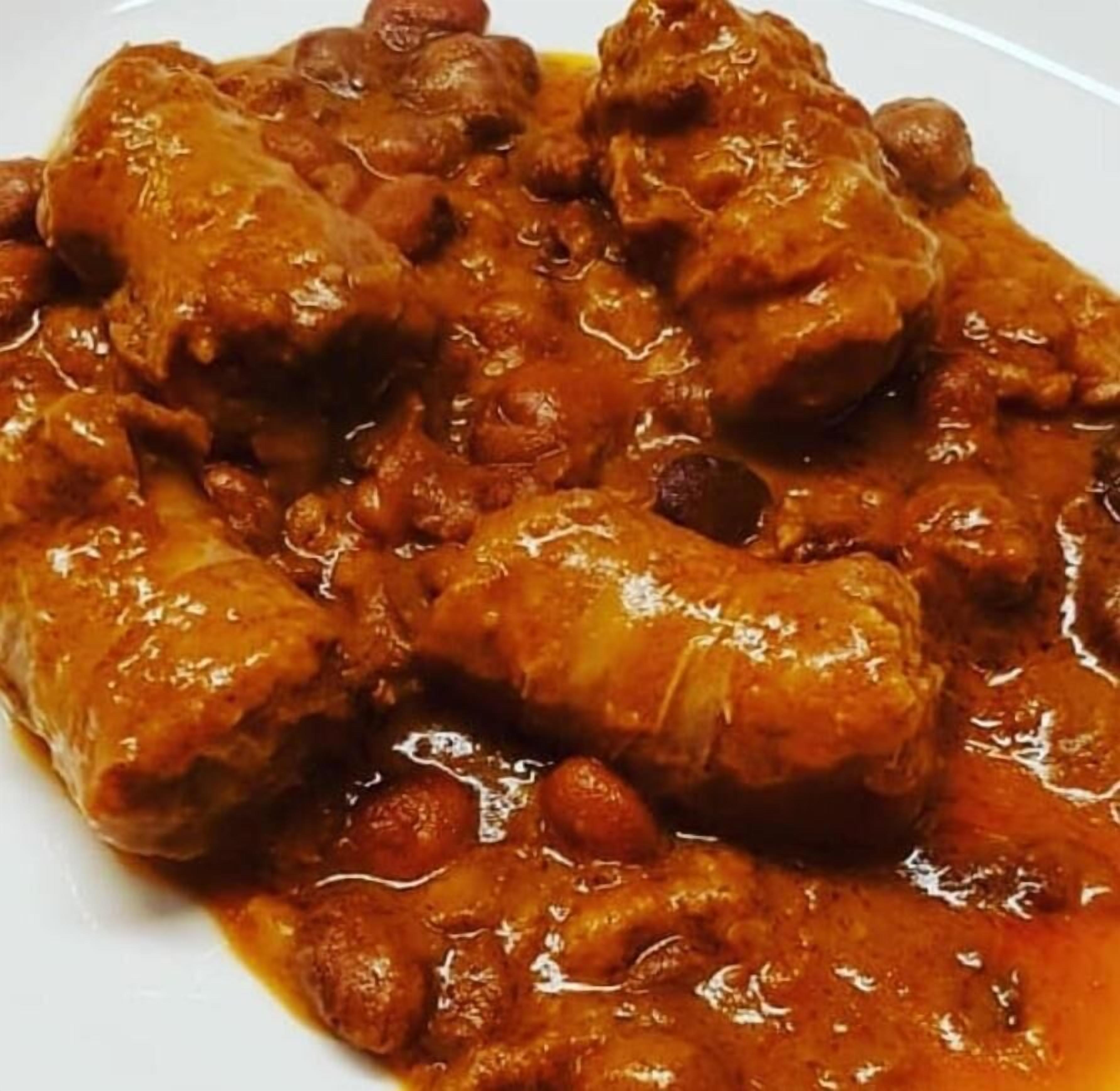 lunch and dinner served, local cuisine