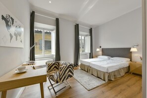 4 habitaciones, tabla de planchar con plancha, cunas y wifi gratis 