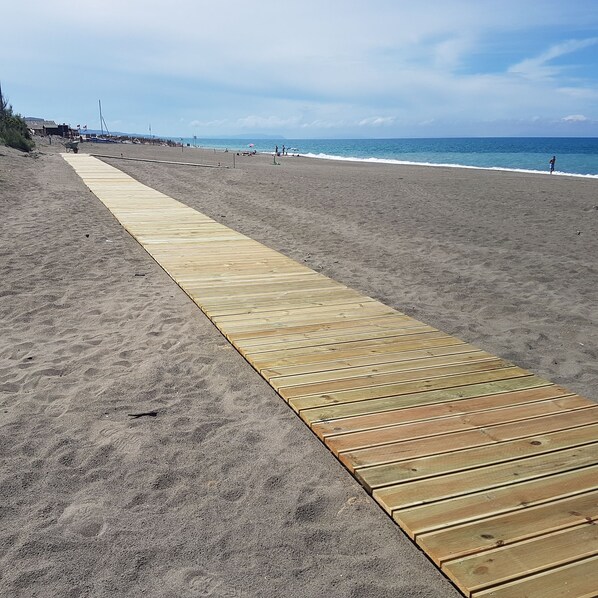 Private beach, sun loungers, beach umbrellas