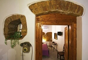 Apartment | Private kitchen | Fridge, microwave - B&B Rabaté (Agrigento)