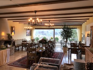 Desayuno buffet incluido todos los días