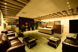 Lobby - Hotel Aksa Srinagar (Srinagar)