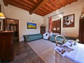 Deluxe-Apartment, 1 Schlafzimmer | Wohnbereich