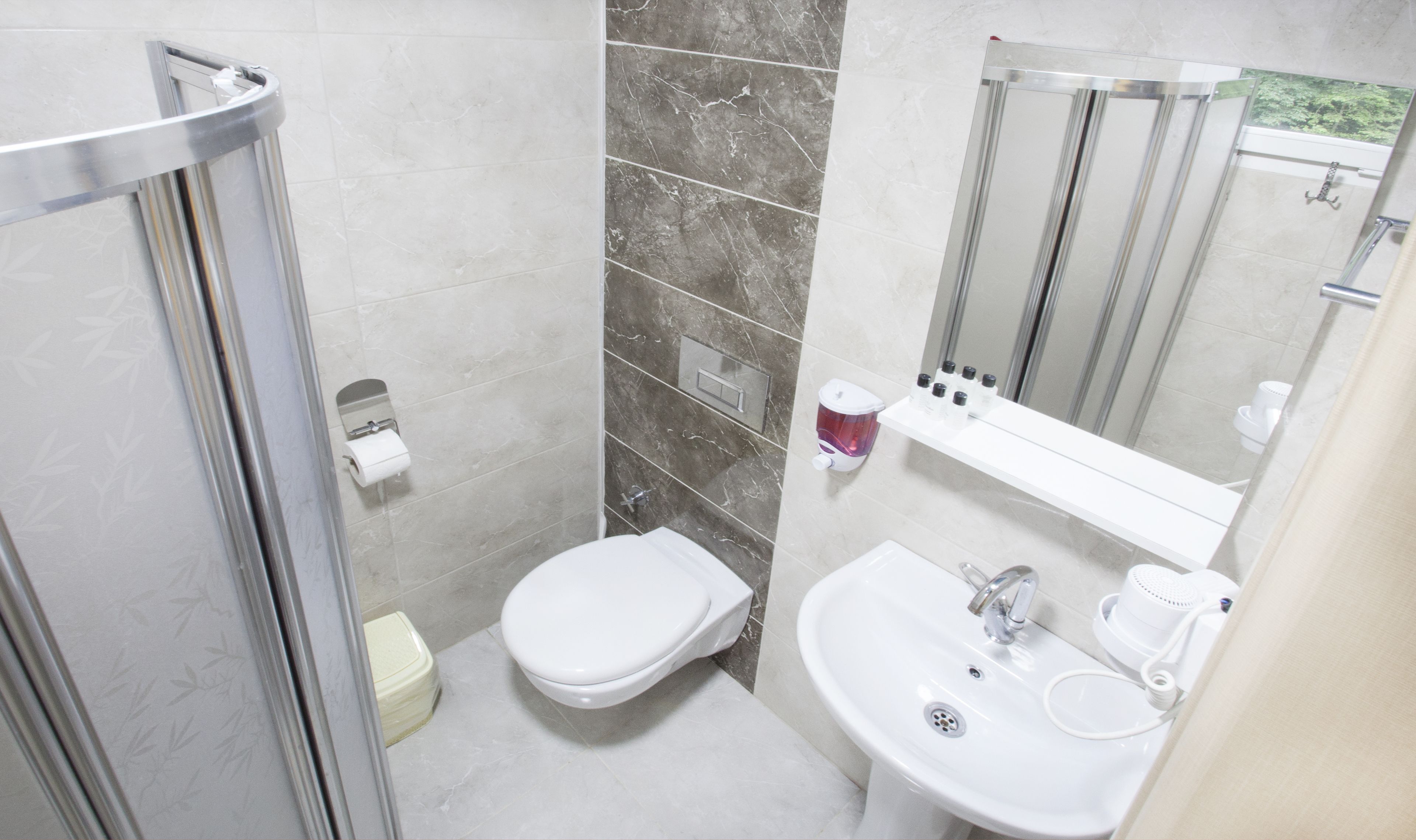 family room, 2 bedrooms, connecting rooms, valley view | bathroom | shower, free toiletries, hair dryer, slippers
