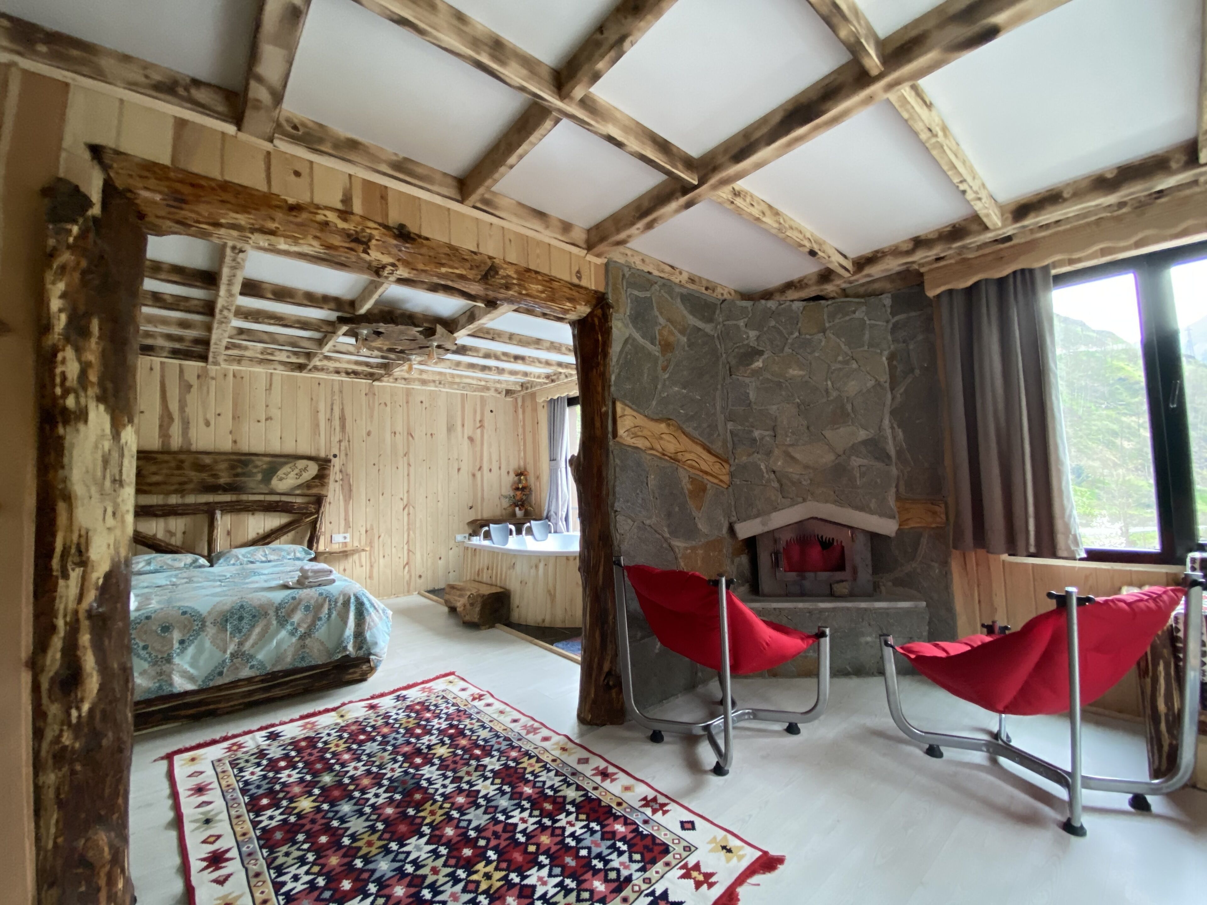 luxury room, valley view | desk, blackout curtains, soundproofing, free wifi