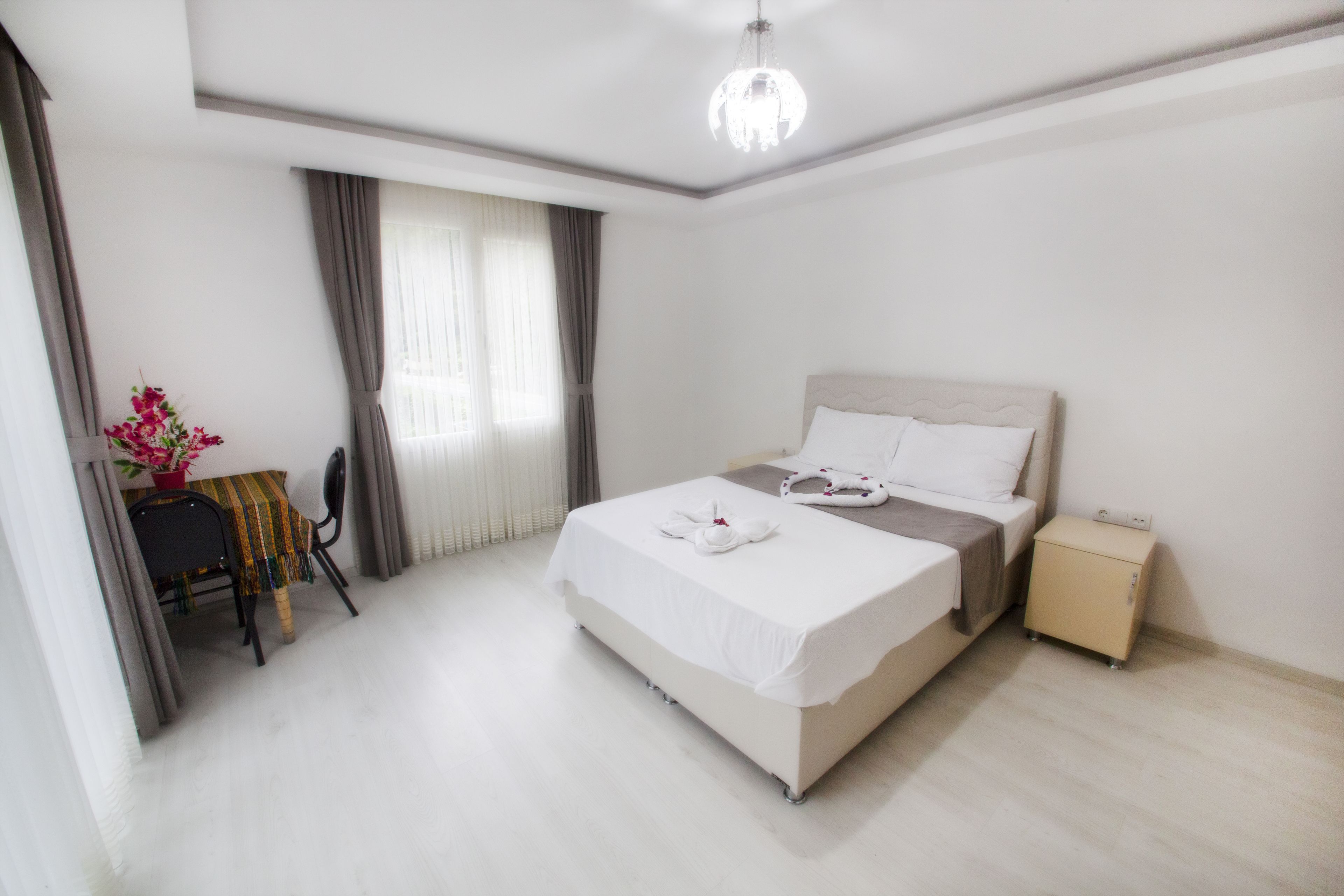 family room, 2 bedrooms, connecting rooms, valley view | desk, blackout curtains, soundproofing, free wifi