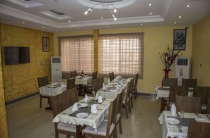 Breakfast, lunch and dinner served - Villa Angellia Boutique Hotel (Accra)