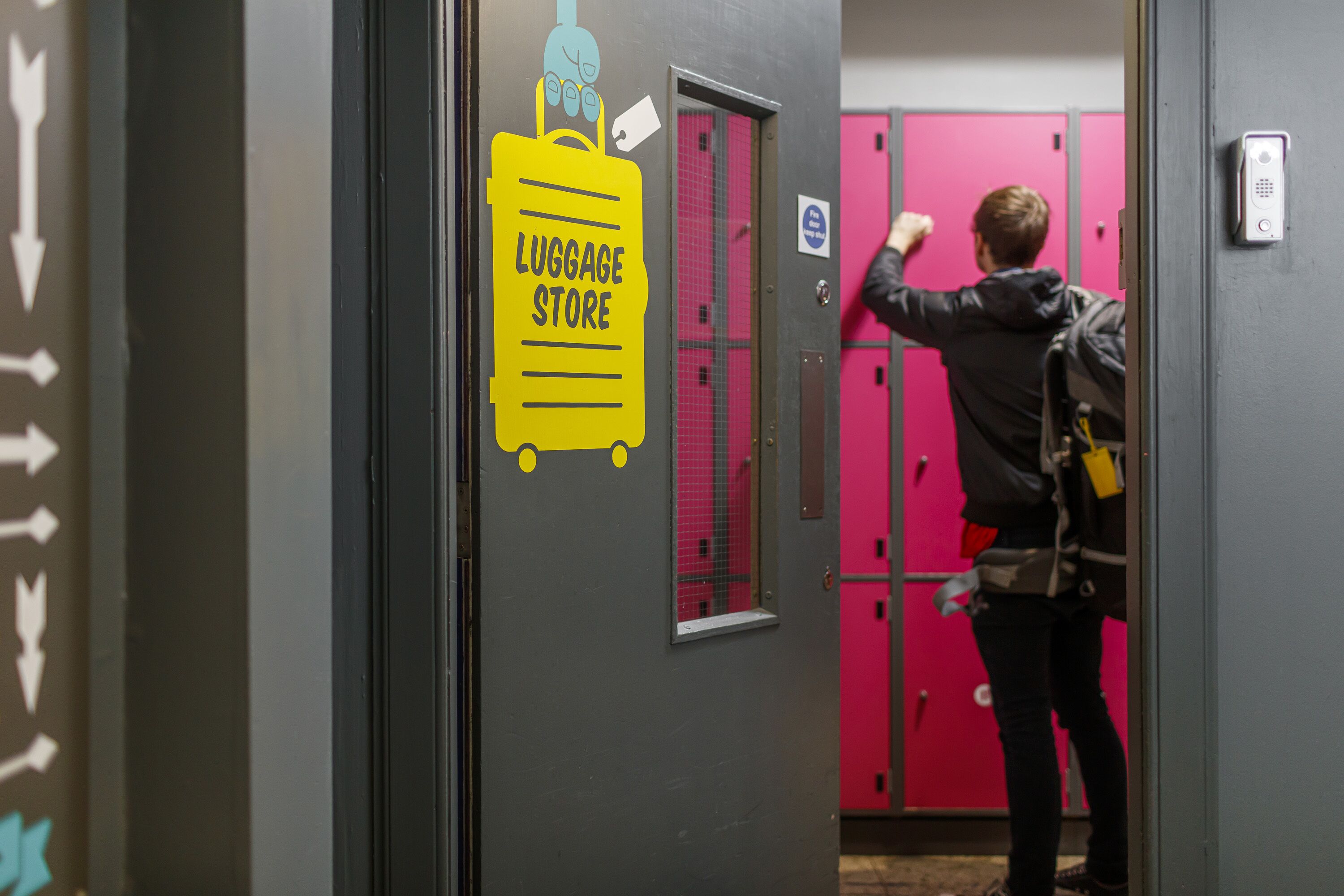 Foto - Kick Ass Greyfriars (18+)