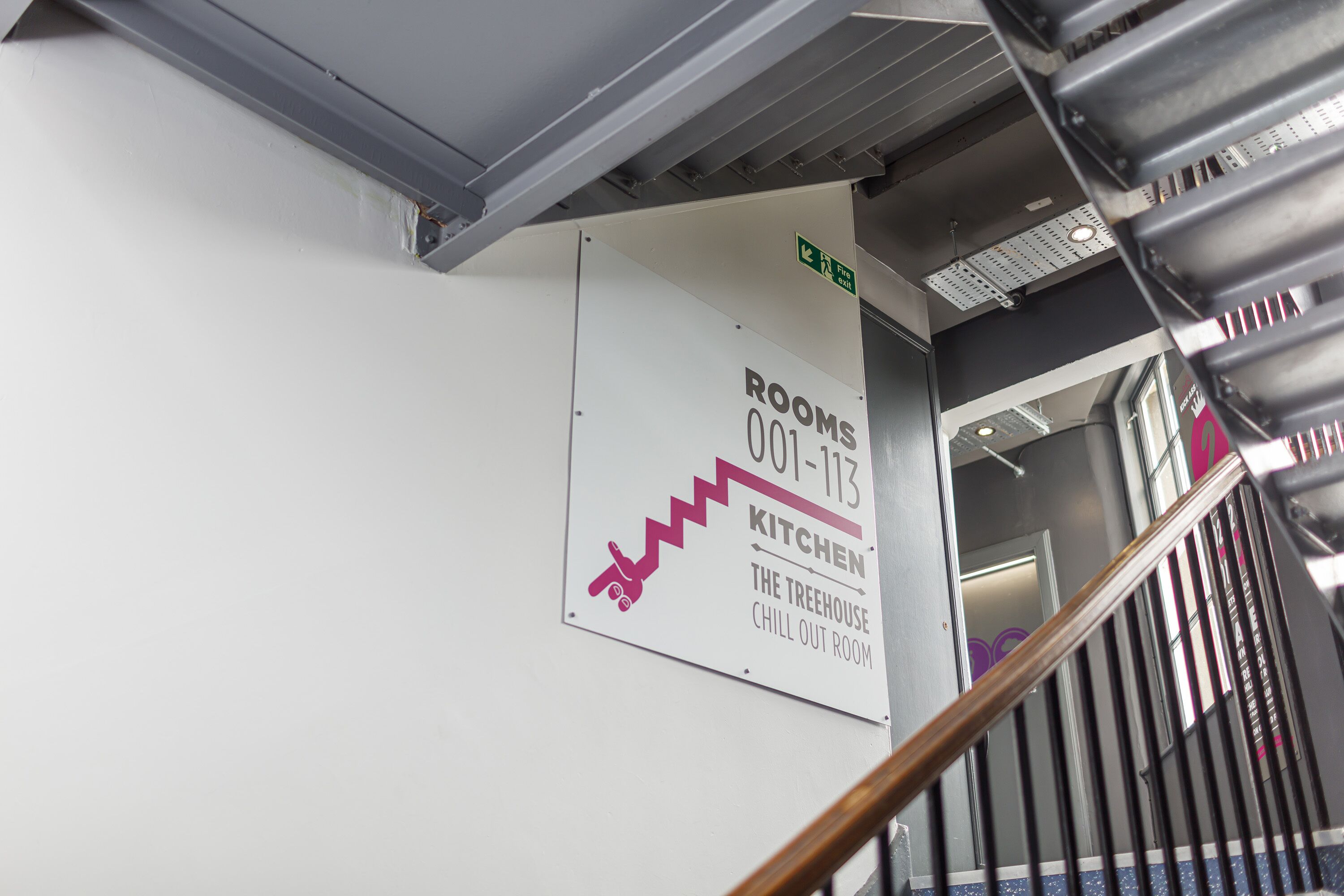 Foto - Kick Ass Greyfriars (18+)