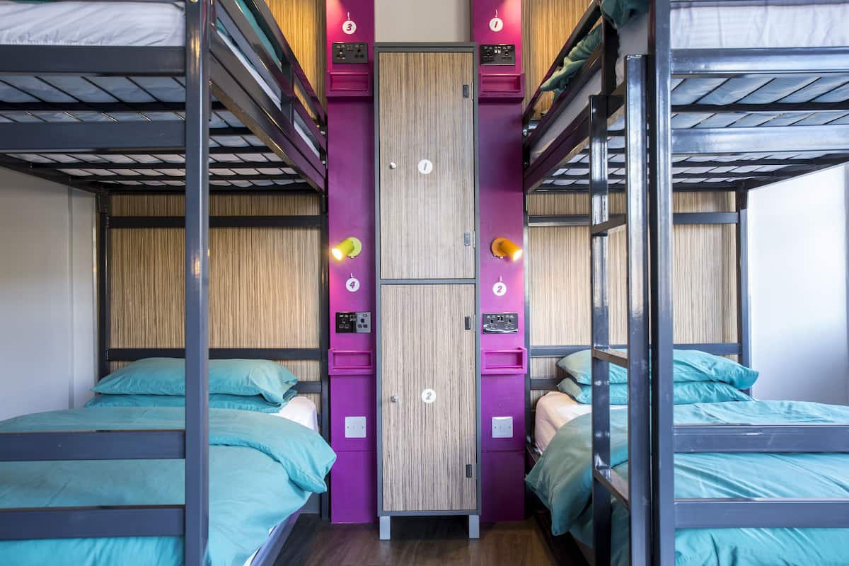 Kamar Quadruple | Wi-Fi gratis dan seprai linen