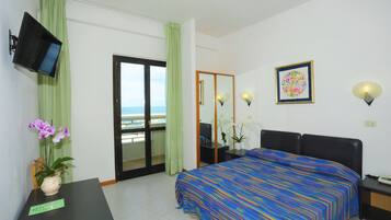 Classic-Doppel- oder -Zweibettzimmer | Minibar, Zimmersafe, Schreibtisch, Babybetten