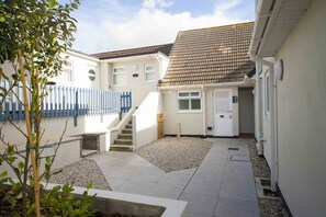 Interior entrance - Mawgan Porth Apartments (Newquay)