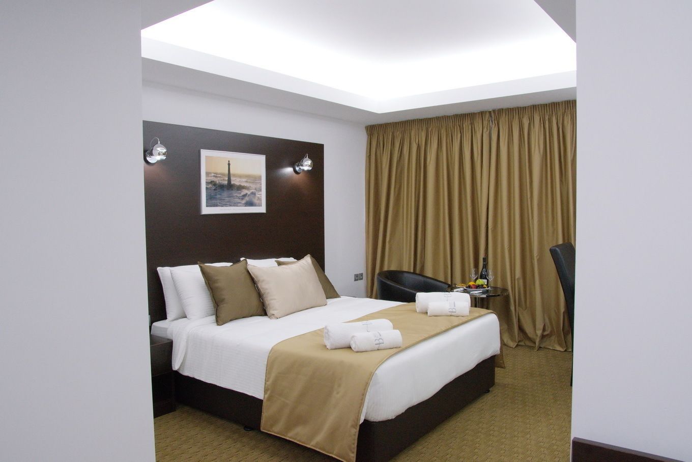 1 bedroom, premium bedding, in-room safe, desk