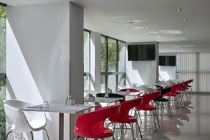 Πρωινό σε μπουφέ καθημερινά (10 EUR/άτομο)