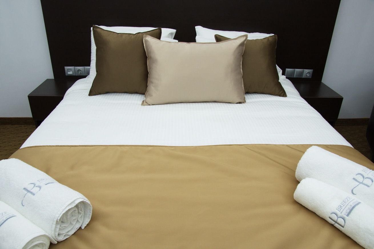 1 bedroom, premium bedding, in-room safe, desk