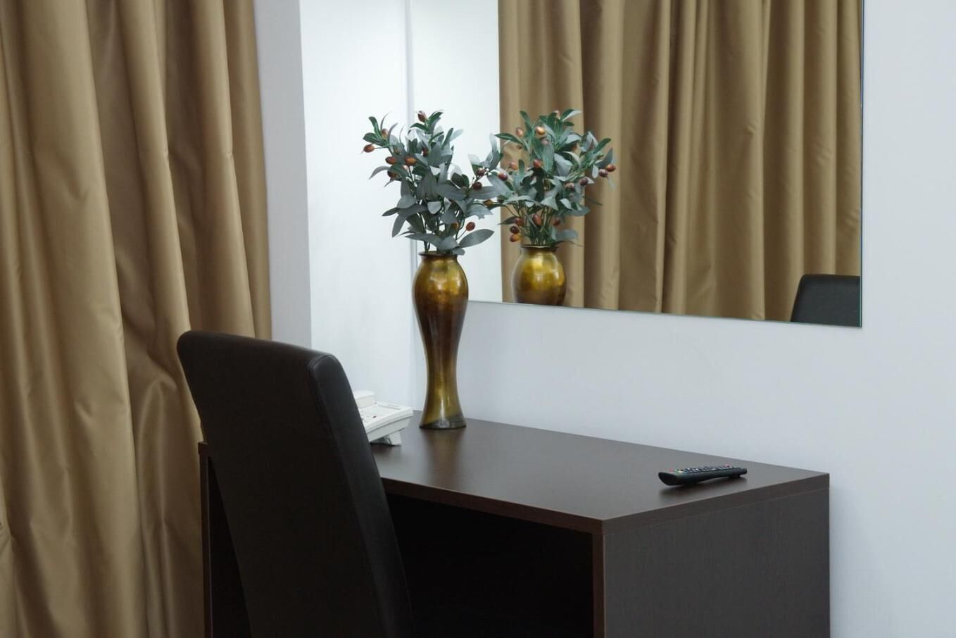 1 bedroom, premium bedding, in-room safe, desk