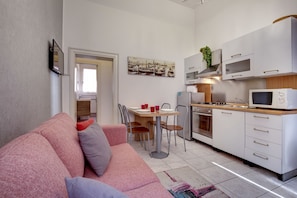 Apartment, 1 Bedroom, Ambra | Private kitchenette - Preziosa palace Apartments (Venice)