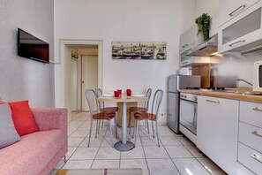 Apartment, 1 Bedroom, Ambra | Private kitchenette - Preziosa palace Apartments (Venice)