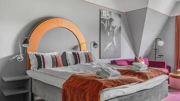 1 habitación, decoración personalizada y muebles diferentes