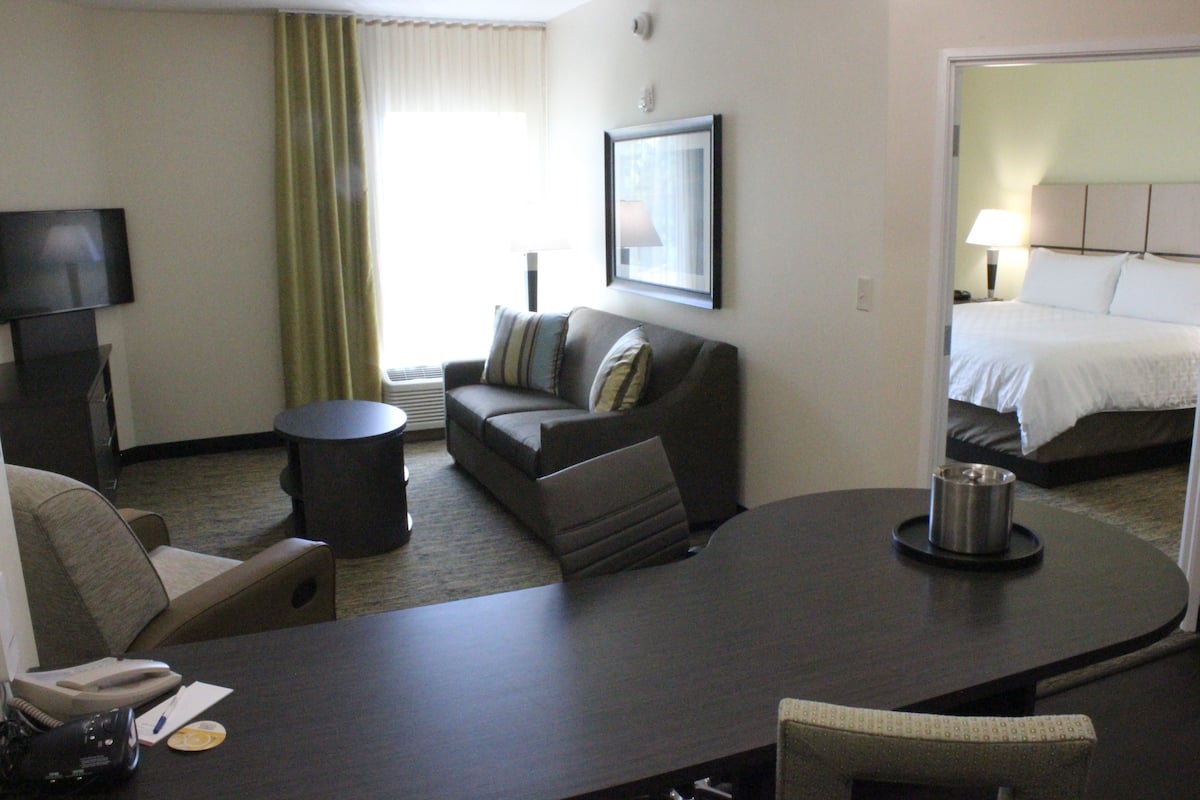 1 bedroom, premium bedding, pillow-top beds, in-room safe