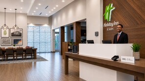 Exterior - Holiday Inn & Suites Memphis Southeast-Germantown by IHG (Memphis)