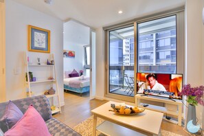 Premium Apartment, 2 Bedrooms, Balcony, Sea View | Living room